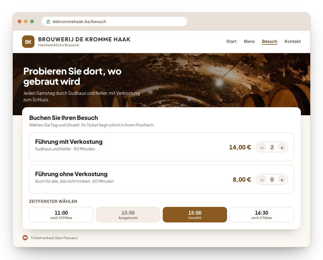 Ein Browserfenster mit der Website einer Brauerei: das Menü, ein Stimmungsfoto mit Überschrift und darunter der eingebettete Ticketshop mit zwei Führungen und einer Auswahl an Zeitfenstern.